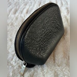 Cuyana Pebbled Leather Zip Pouch